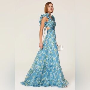 MAC DUGGAL
Blue Ruffle Tiered Floral Cut-Out Chiffon Gown Size 10 Summer Wedding